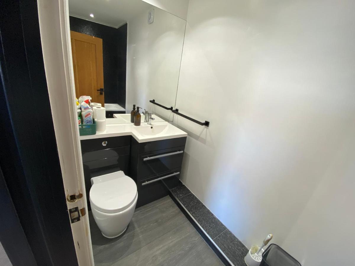 Streatham House - 2 Bedroom - Sleeps 6 - Free Wifi Streatham Vale Exteriör bild